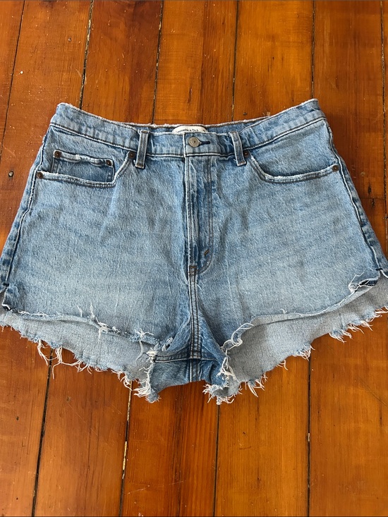 Abercrombie & Fitch Pants - Abercrombie & Fitch The mom short High rise Curve Love Size 32
